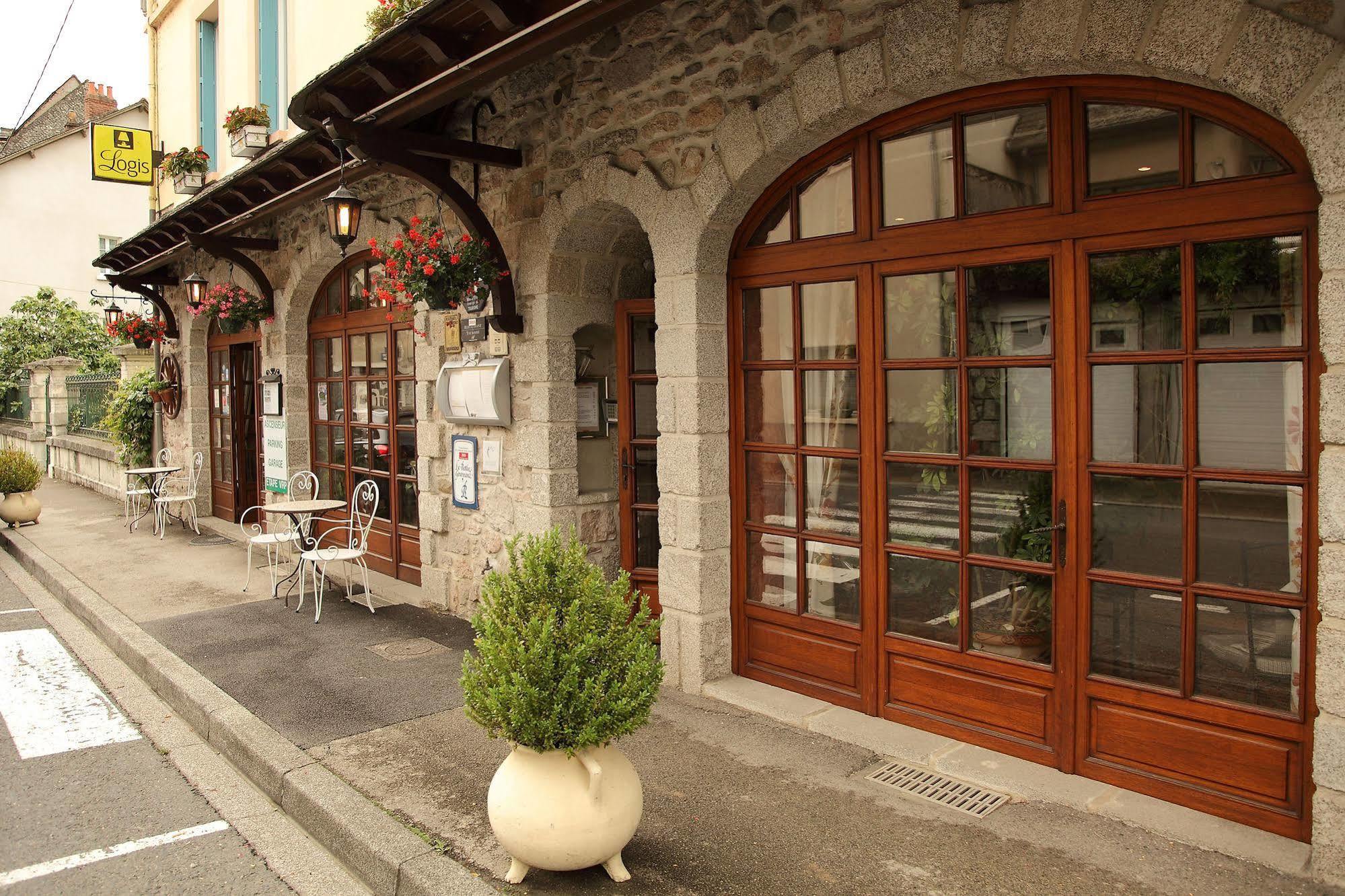 Hotel Restaurant des Deux Vallées Entraygues-sur-Truyère Esterno foto