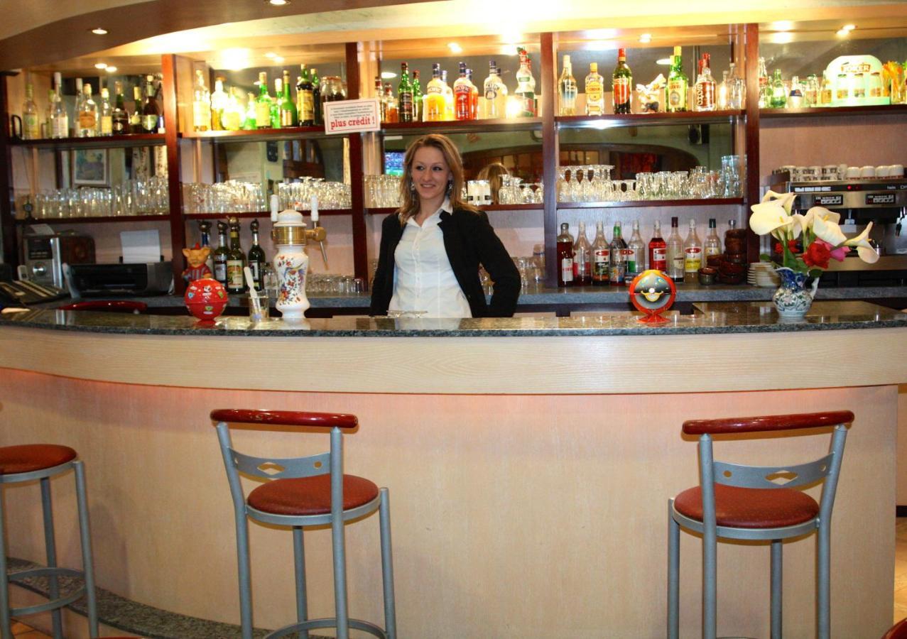 Hotel Restaurant des Deux Vallées Entraygues-sur-Truyère Esterno foto