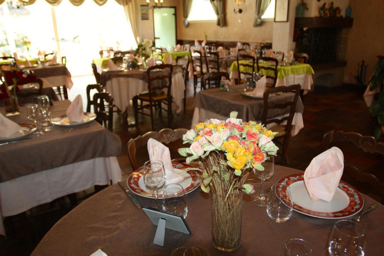 Hotel Restaurant des Deux Vallées Entraygues-sur-Truyère Esterno foto